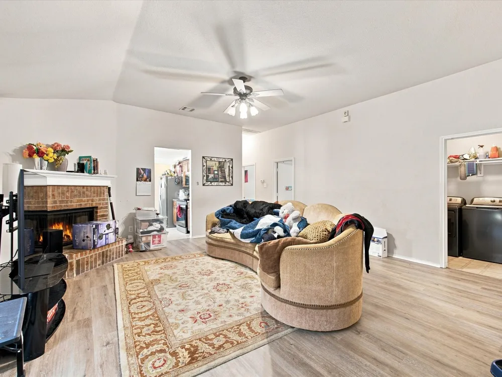1011 Cruise Street Denton, TX 76207