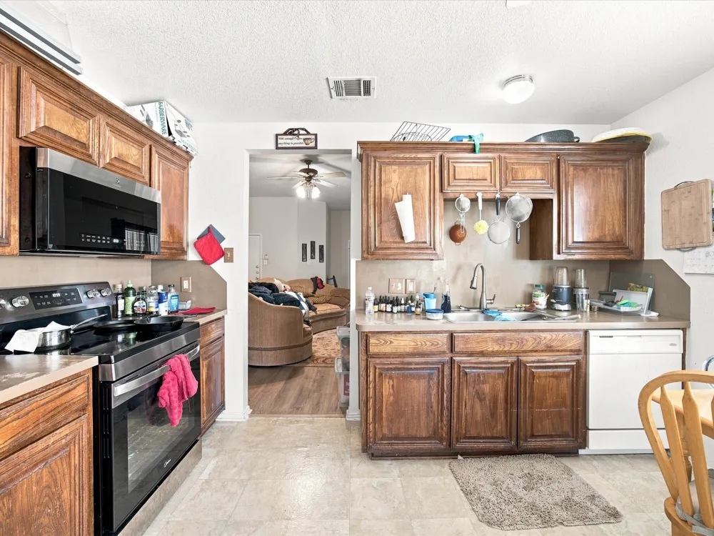 1011 Cruise Street Denton, TX 76207