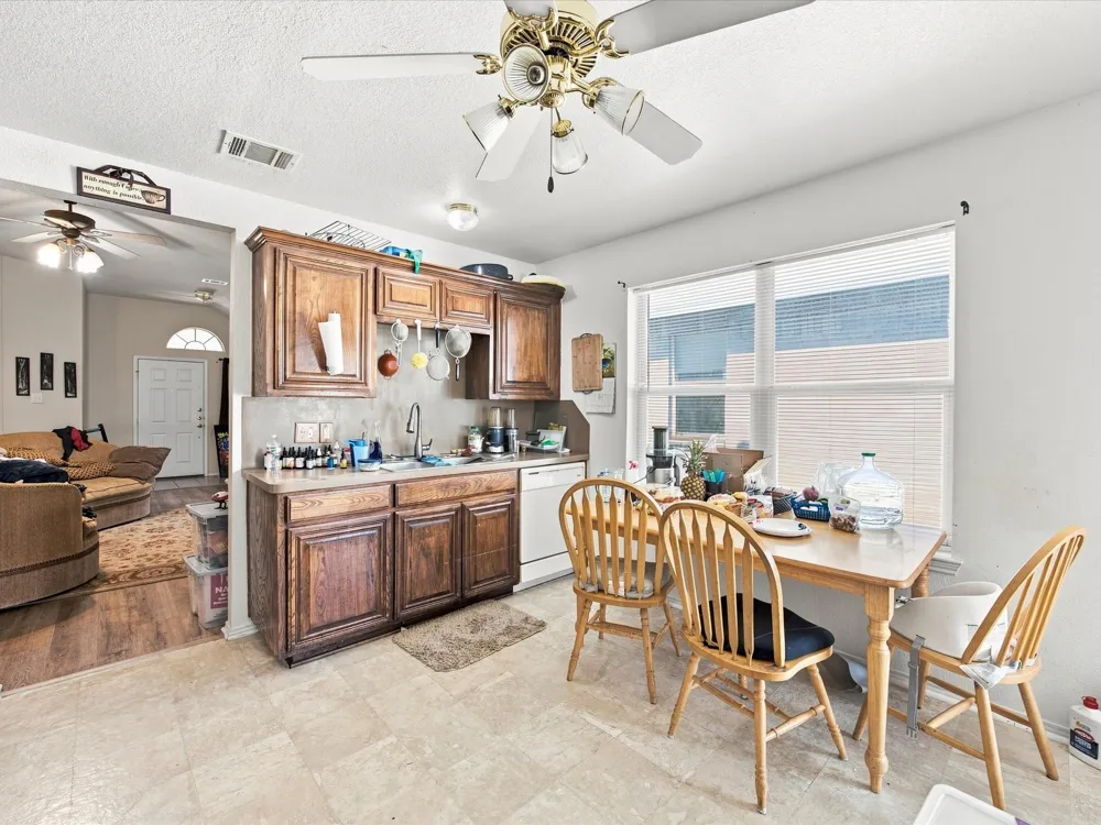 1011 Cruise Street Denton, TX 76207