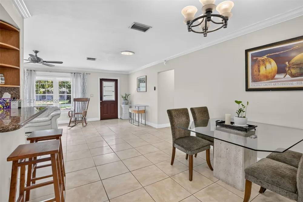 801 Ixora Ln Plantation, FL 33317