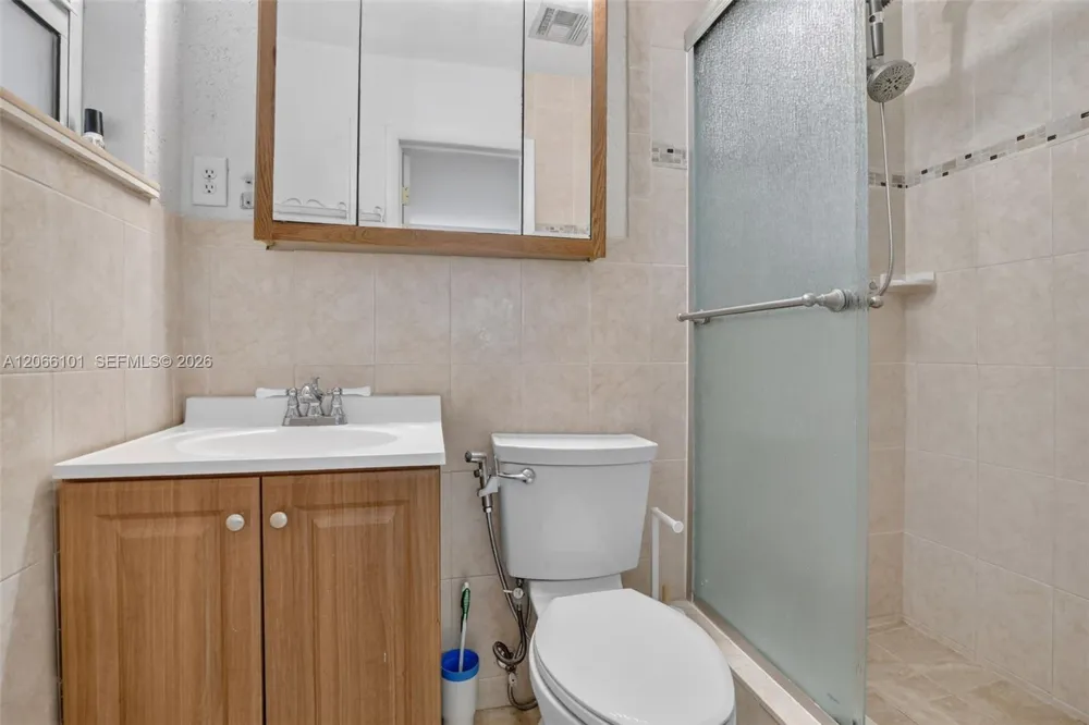 801 Ixora Ln Plantation, FL 33317