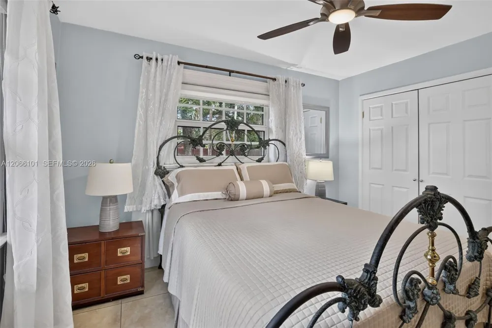 801 Ixora Ln Plantation, FL 33317
