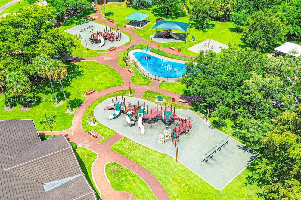 801 Ixora Ln Plantation, FL 33317