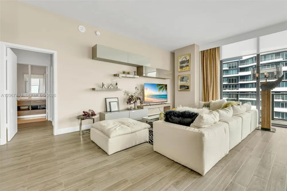 1300 S Miami Ave #PH5110 Miami, FL 33130