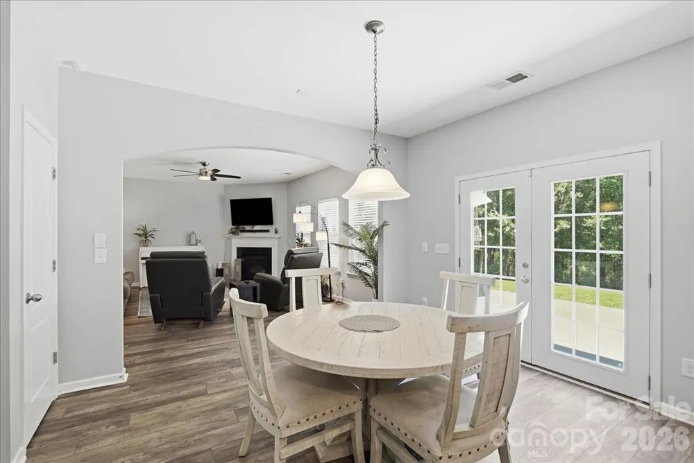 3829 Franklin Meadows Drive Matthews, NC 28105