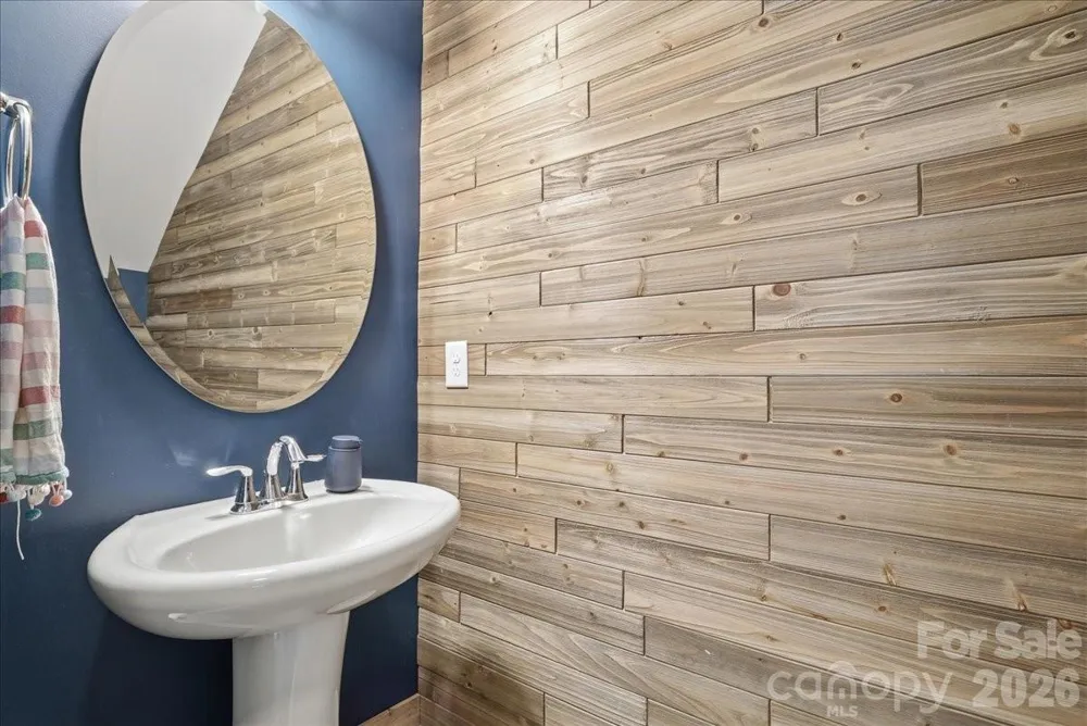 3829 Franklin Meadows Drive Matthews, NC 28105