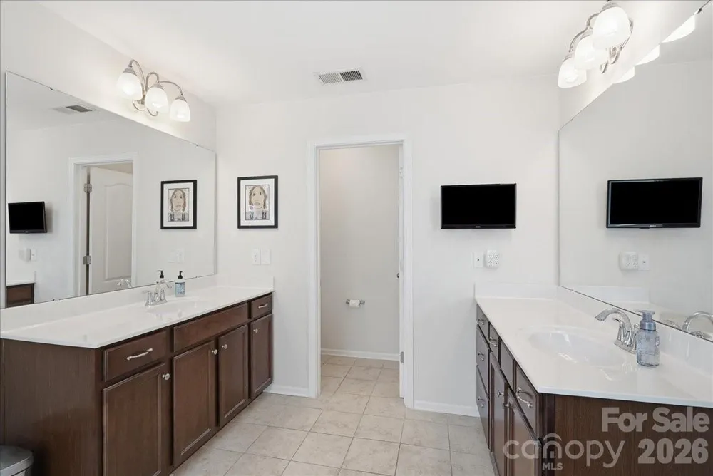 3829 Franklin Meadows Drive Matthews, NC 28105