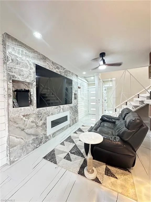 1107 1ST STREET S #H Jacksonville Beach, FL 32250