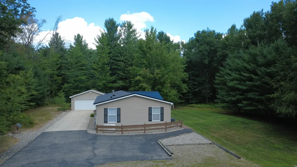 6256 Blackberry Drive Moffatt Township, MI 48610