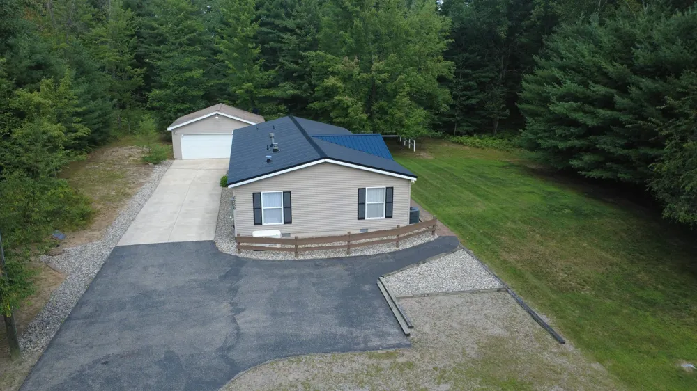 6256 Blackberry Drive Moffatt Township, MI 48610