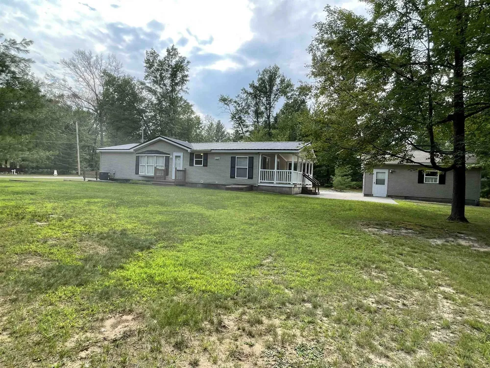 6256 Blackberry Drive Moffatt Township, MI 48610