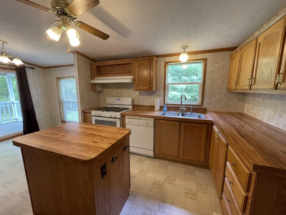 6256 Blackberry Drive Moffatt Township, MI 48610