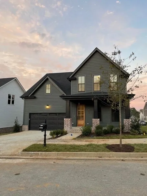 3388 Vinemont Drive Thompsons Station, TN 37179