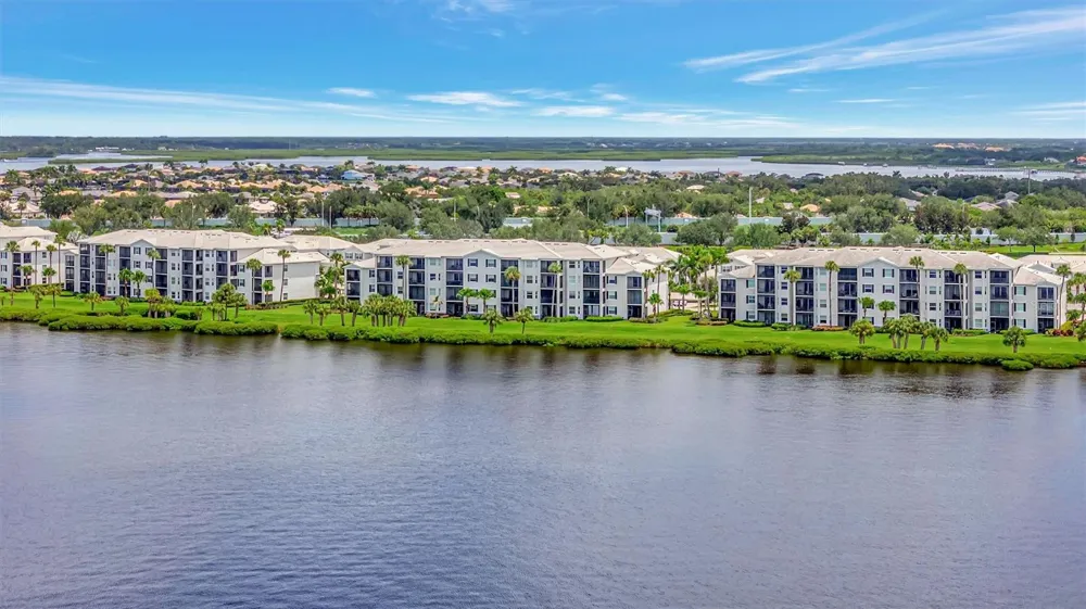920 TIDEWATER SHORES LOOP #308 Bradenton, FL 34208
