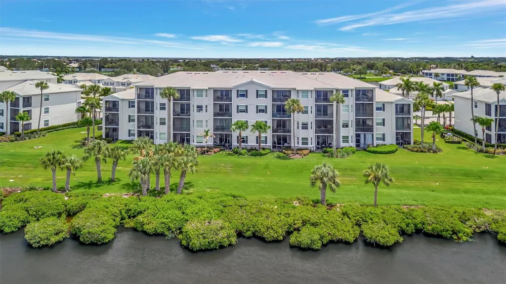920 TIDEWATER SHORES LOOP #308 Bradenton, FL 34208