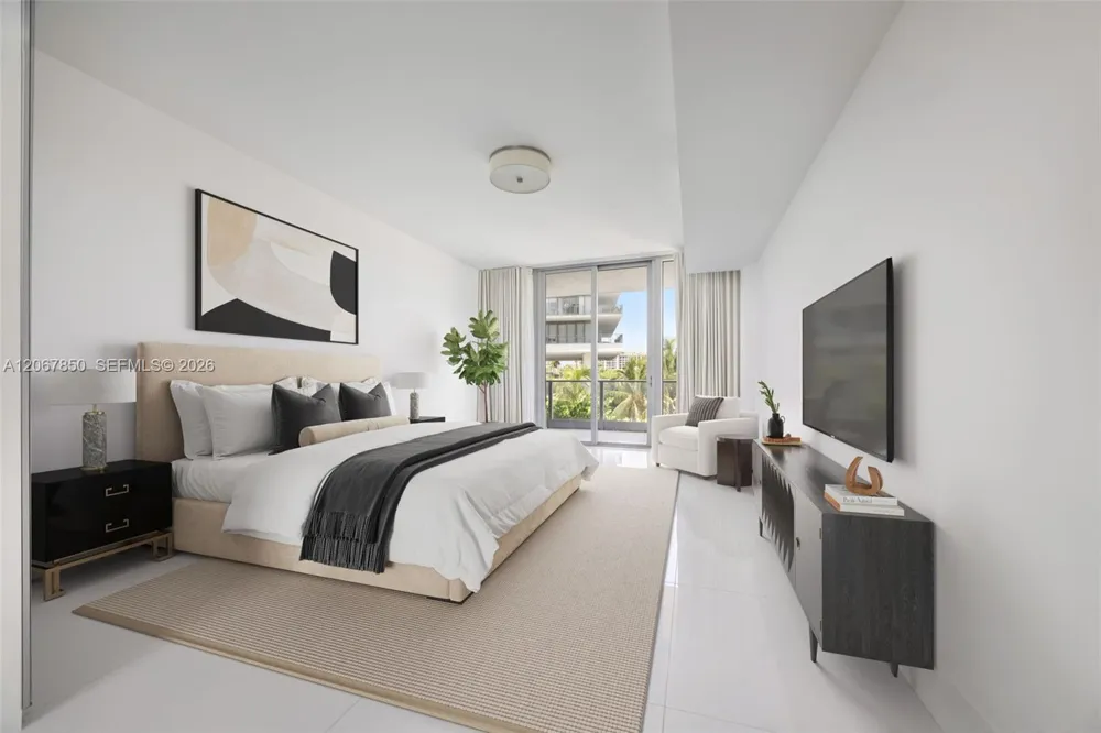 801 S Pointe Dr #301 Miami Beach, FL 33139