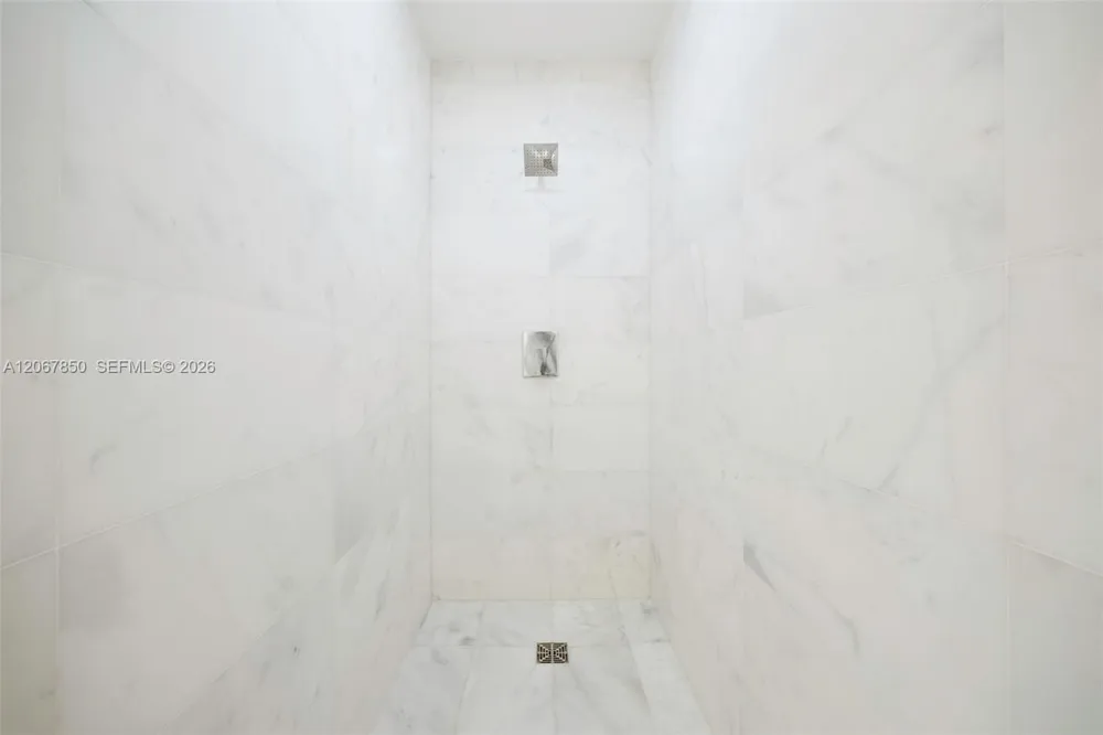 801 S Pointe Dr #301 Miami Beach, FL 33139