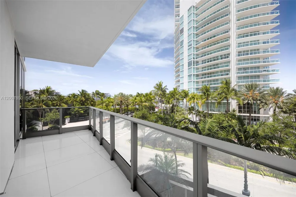 801 S Pointe Dr #301 Miami Beach, FL 33139