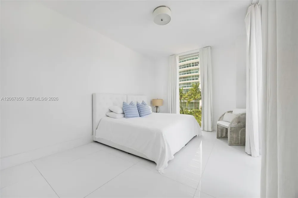801 S Pointe Dr #301 Miami Beach, FL 33139