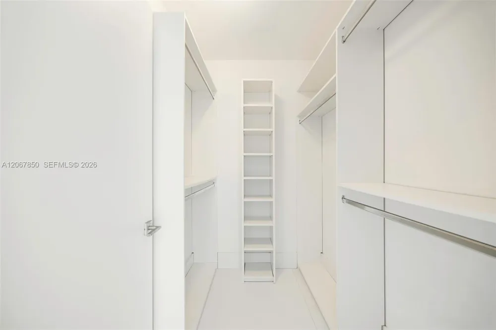 801 S Pointe Dr #301 Miami Beach, FL 33139