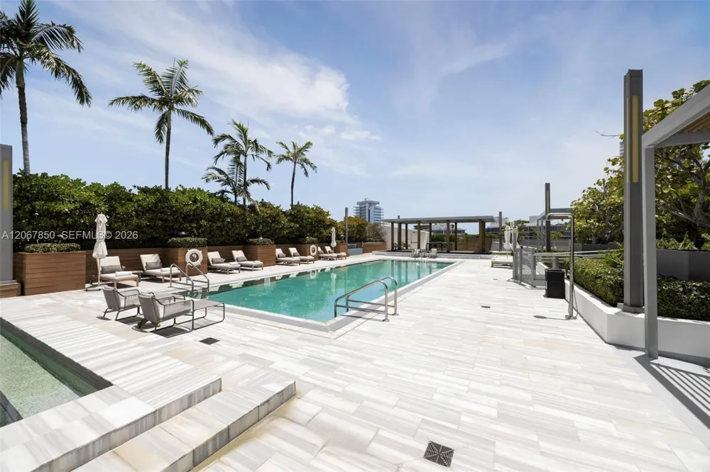 801 S Pointe Dr #301 Miami Beach, FL 33139