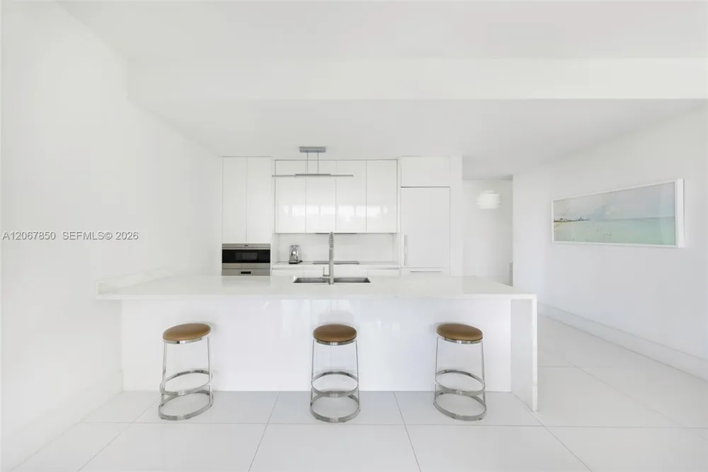 801 S Pointe Dr #301 Miami Beach, FL 33139