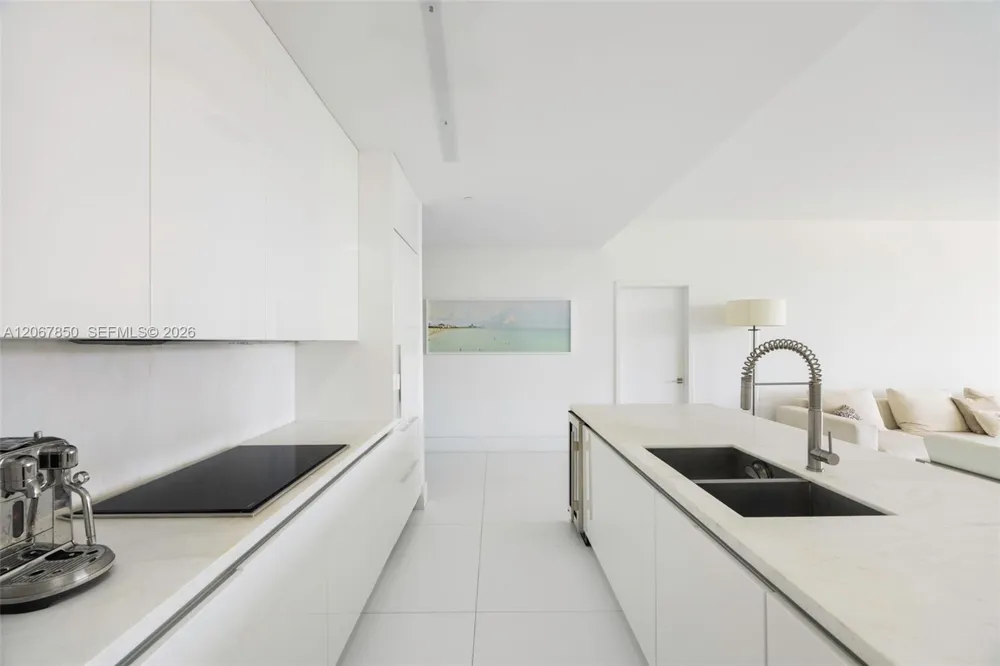 801 S Pointe Dr #301 Miami Beach, FL 33139