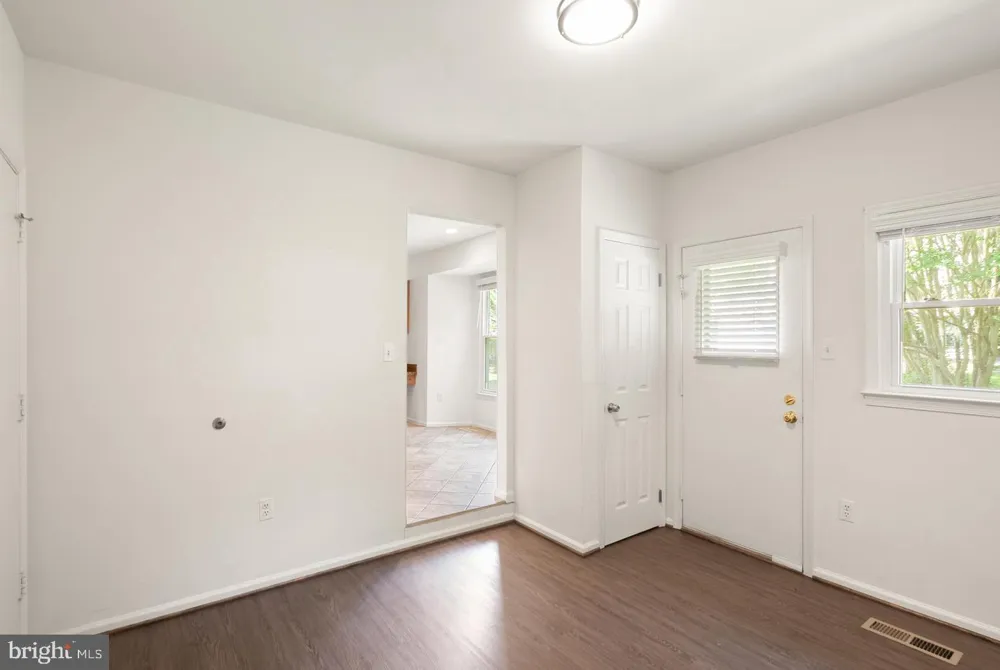 8902 HUXLEY COURT Springfield, VA 22153