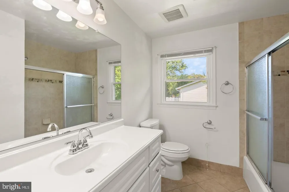 8902 HUXLEY COURT Springfield, VA 22153