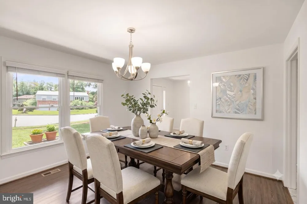 8902 HUXLEY COURT Springfield, VA 22153