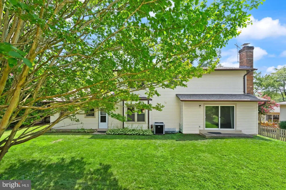 8902 HUXLEY COURT Springfield, VA 22153