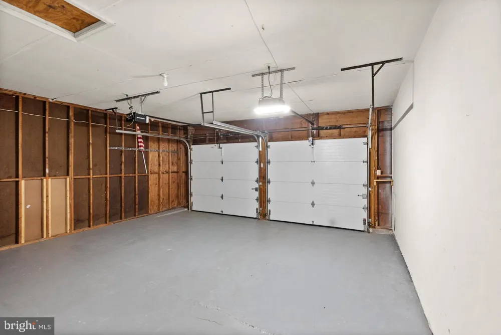 8902 HUXLEY COURT Springfield, VA 22153
