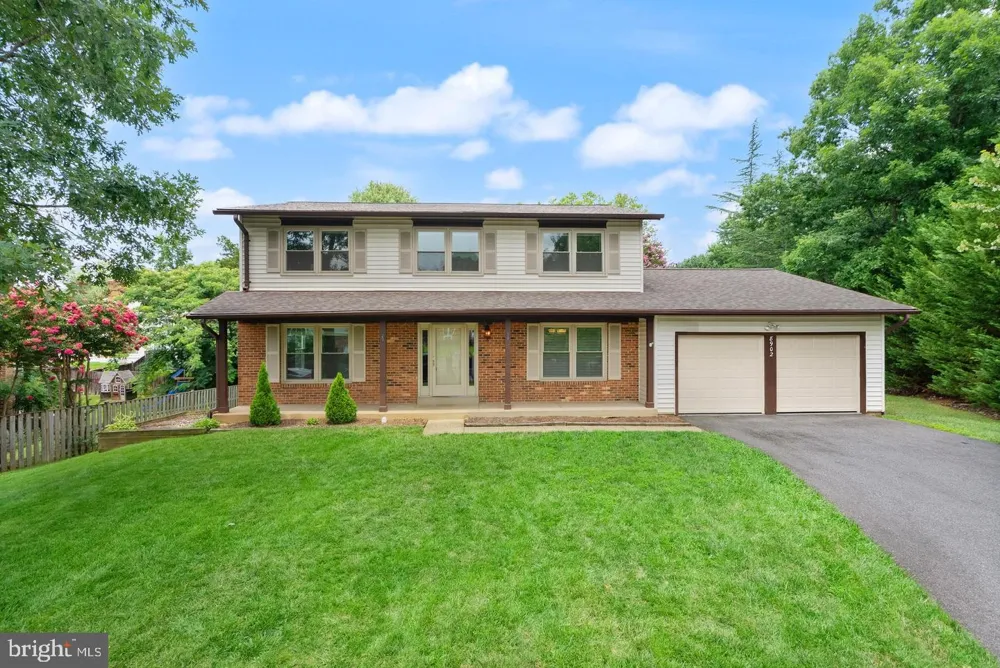 8902 HUXLEY COURT Springfield, VA 22153