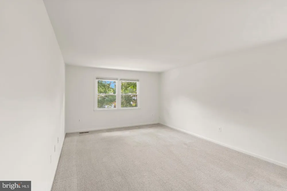 8902 HUXLEY COURT Springfield, VA 22153