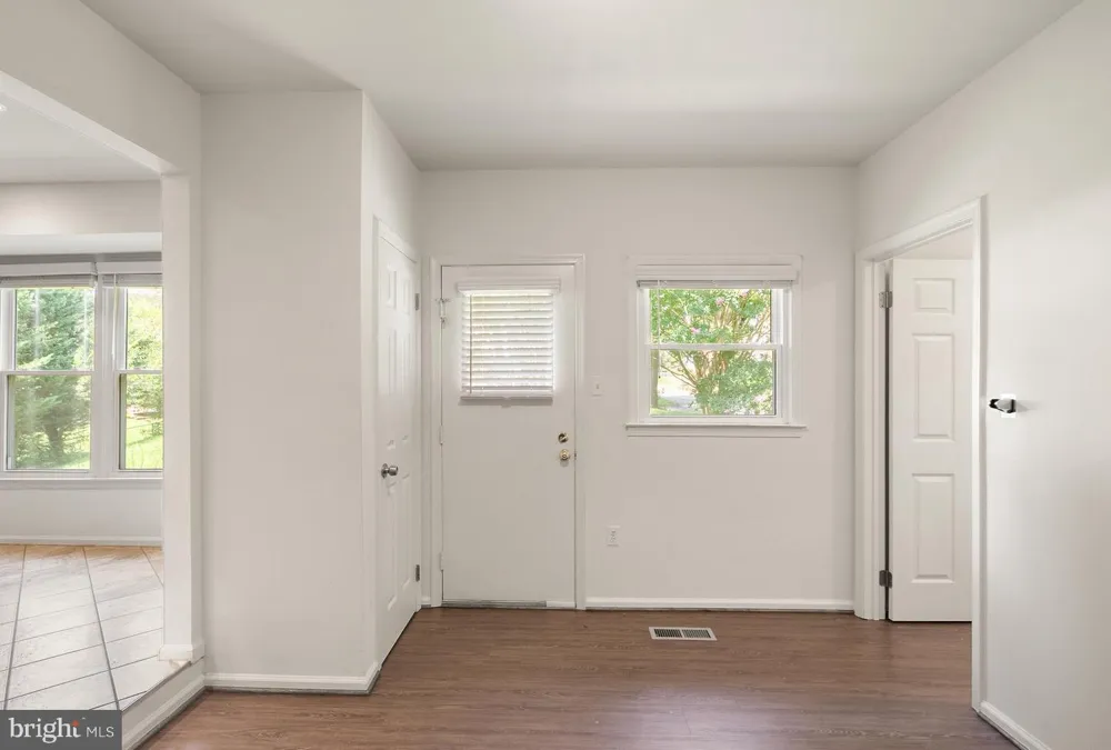 8902 HUXLEY COURT Springfield, VA 22153