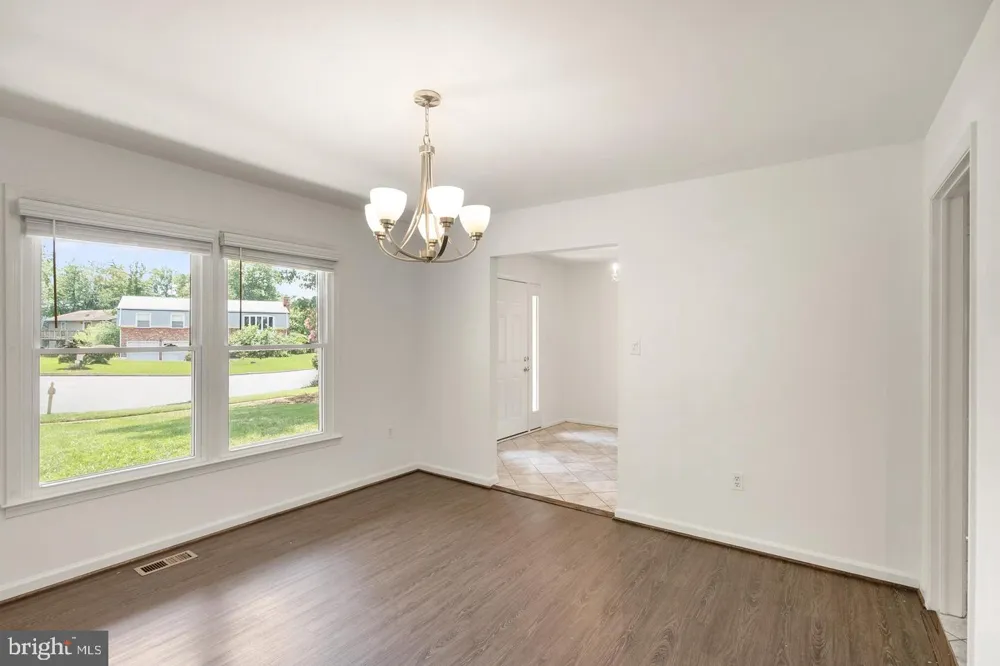 8902 HUXLEY COURT Springfield, VA 22153