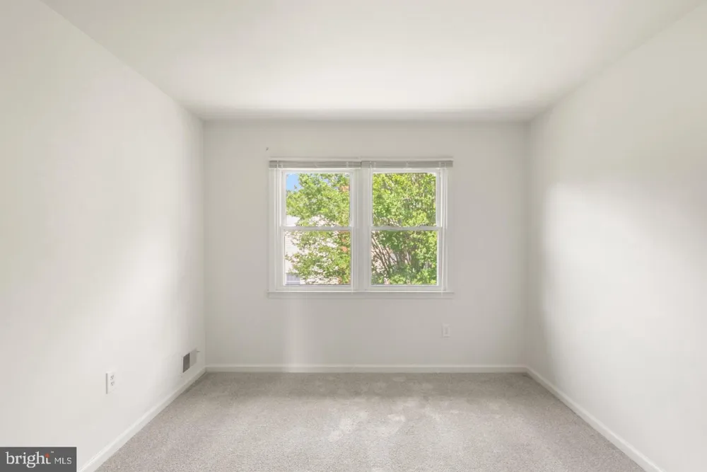 8902 HUXLEY COURT Springfield, VA 22153