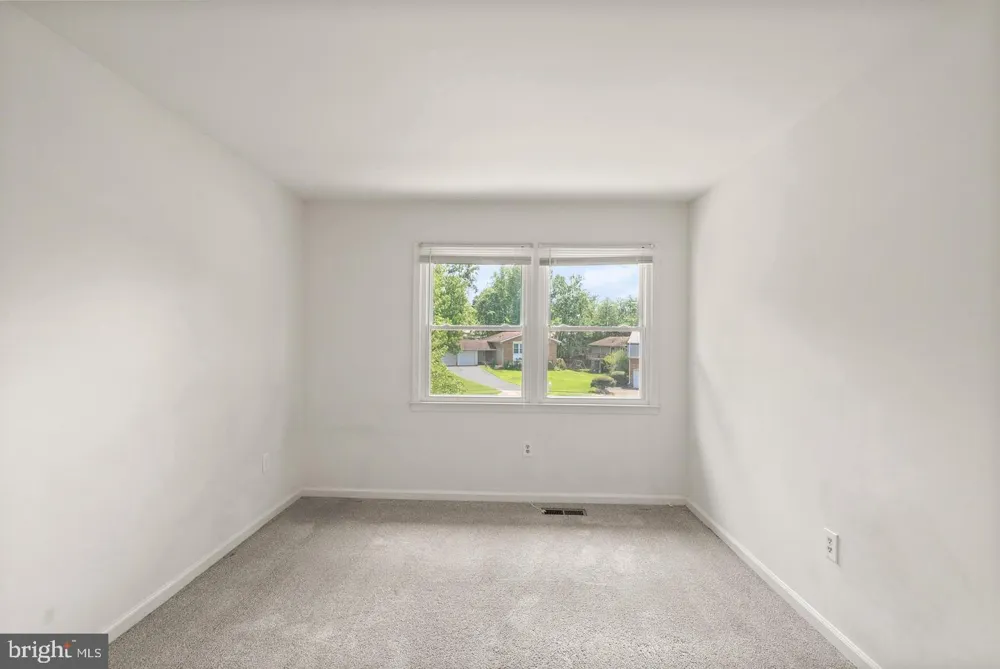 8902 HUXLEY COURT Springfield, VA 22153