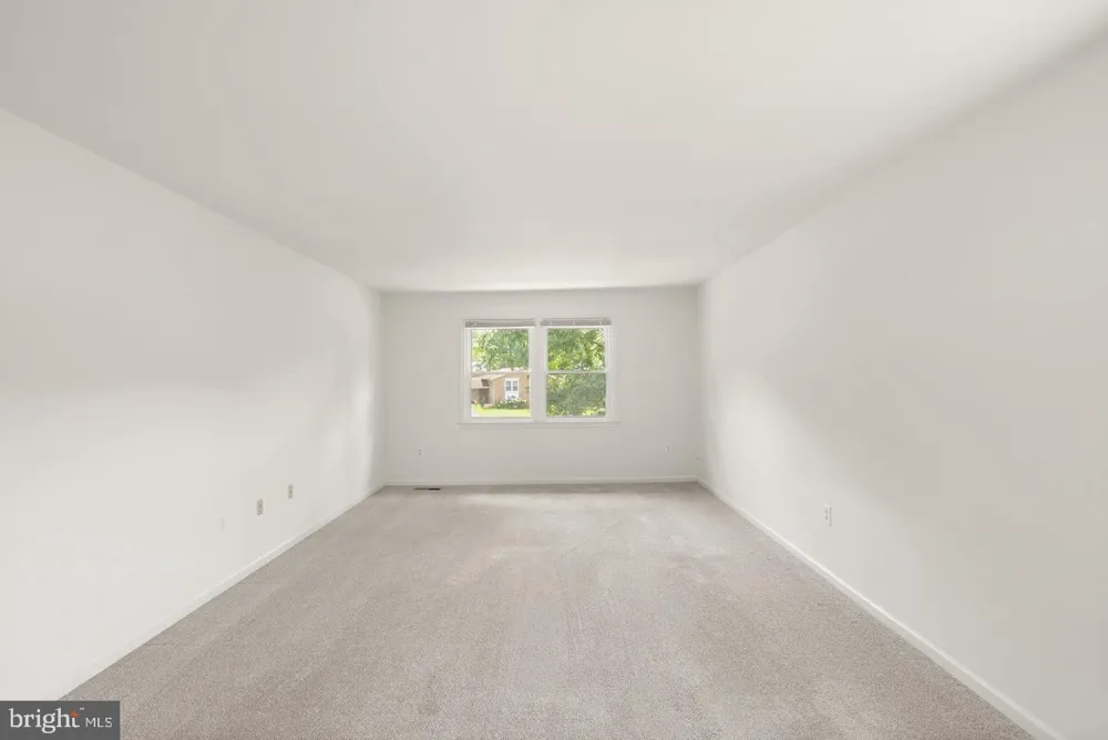 8902 HUXLEY COURT Springfield, VA 22153