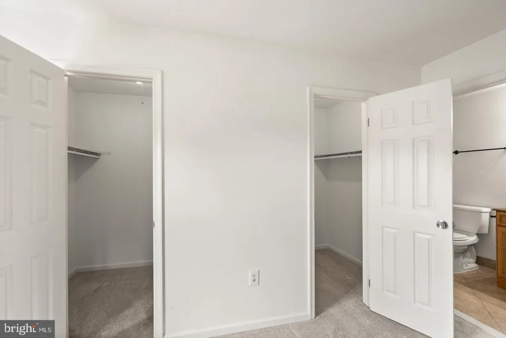 8902 HUXLEY COURT Springfield, VA 22153
