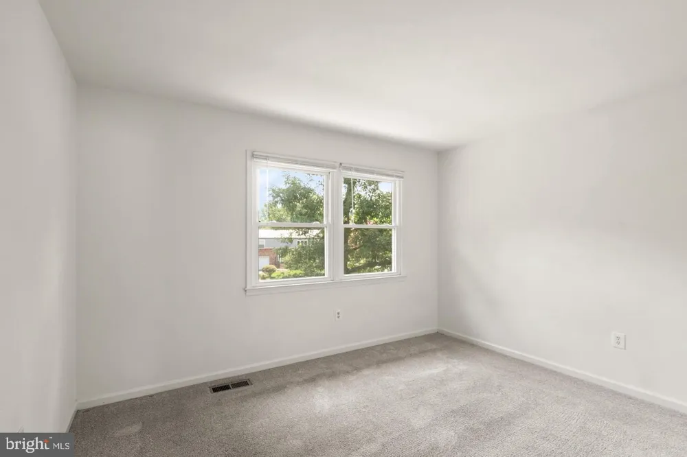 8902 HUXLEY COURT Springfield, VA 22153