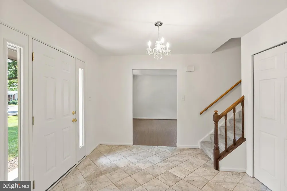 8902 HUXLEY COURT Springfield, VA 22153