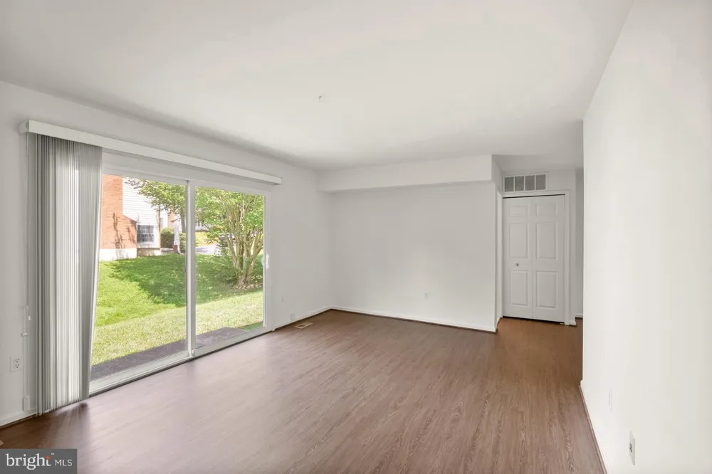 8902 HUXLEY COURT Springfield, VA 22153