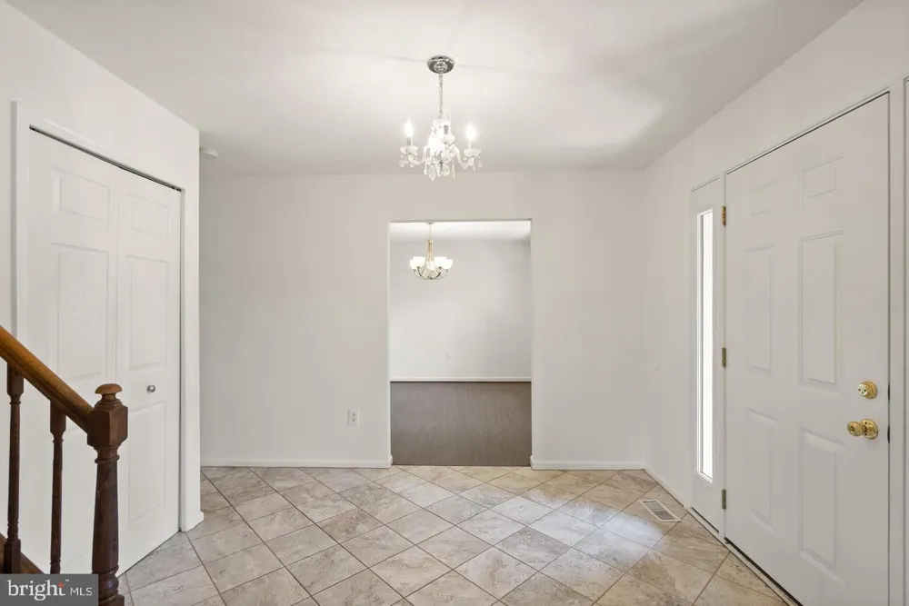 8902 HUXLEY COURT Springfield, VA 22153