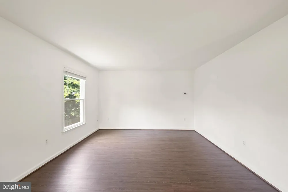 8902 HUXLEY COURT Springfield, VA 22153