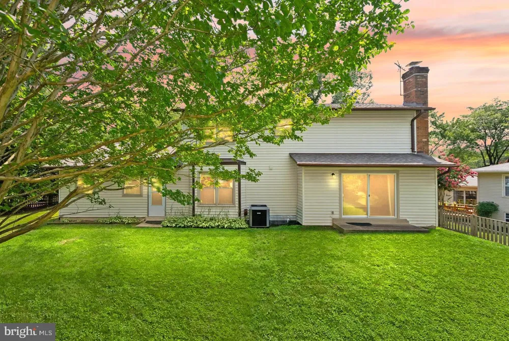 8902 HUXLEY COURT Springfield, VA 22153
