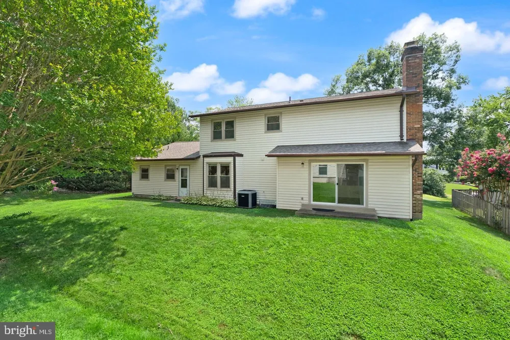 8902 HUXLEY COURT Springfield, VA 22153