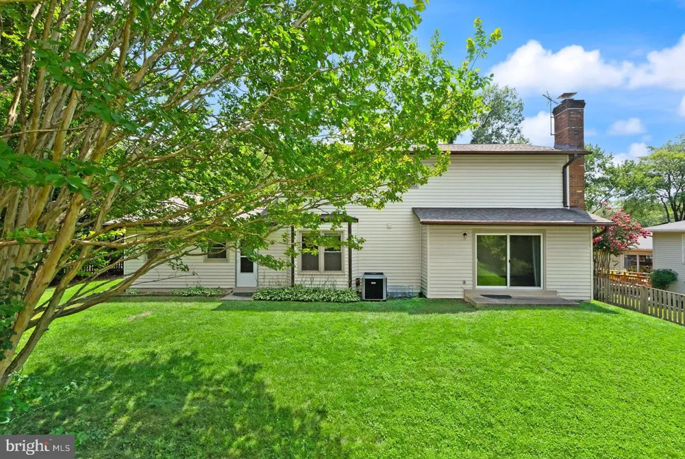 8902 HUXLEY COURT Springfield, VA 22153