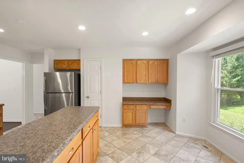 8902 HUXLEY COURT Springfield, VA 22153