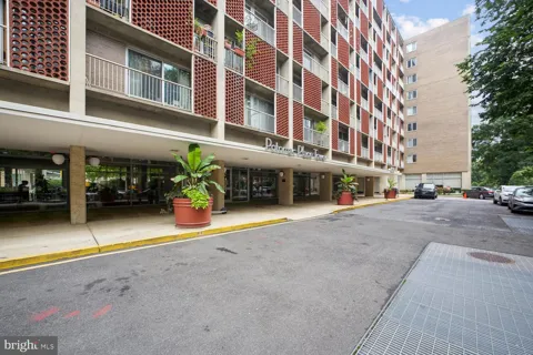 800 4TH STREET SW #S717